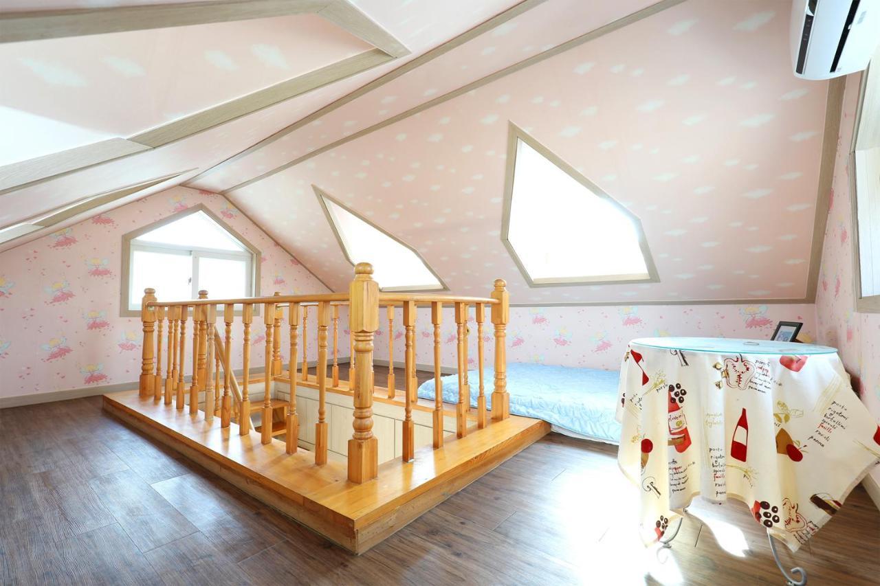 Yeowoogneul Pension Chuncheon Exterior foto
